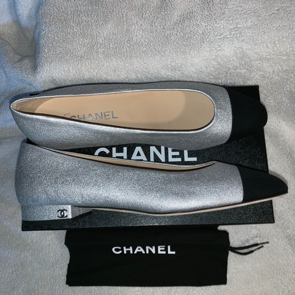 New 2 Tones Private Sales Pointed Toe Flats - Picture 2 of 7